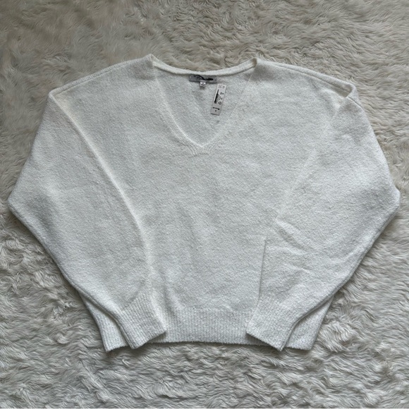 Madewell Wedged V-Neck Sweater Long Sleeve Slouchy Relaxed Winter White M NWT - Picture 3 of 12